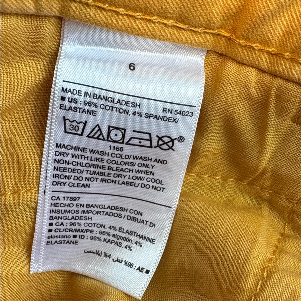 ❤️3/$30 Old Navy Women’s Pixie Yellow Pants - Picture 12 of 12